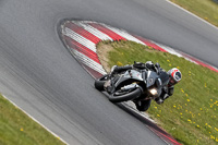 Middle Group Silver_Grey Bikes